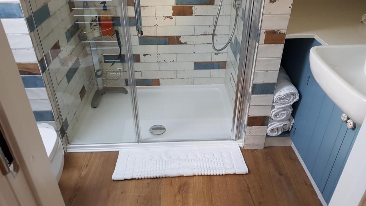 Riverside Lodge Pied A Terre Фордингбридж Екстериор снимка